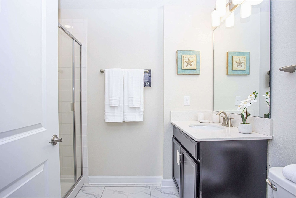 5BR Private Pool Resort Amenities Near Disney