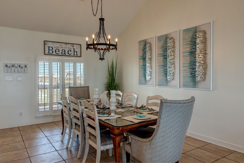 Dauphin Charm - Gulf Front! Pet Friendly - Wrap Around Porch With Observation Deck And Outdoor Seating 4 Bedroom Home by RedAwning view 2