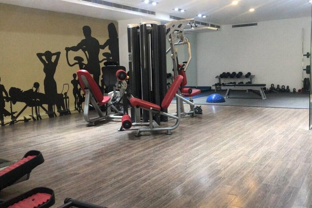 Comfy - 1BR Apt W Pool & Gym in Gemmayze