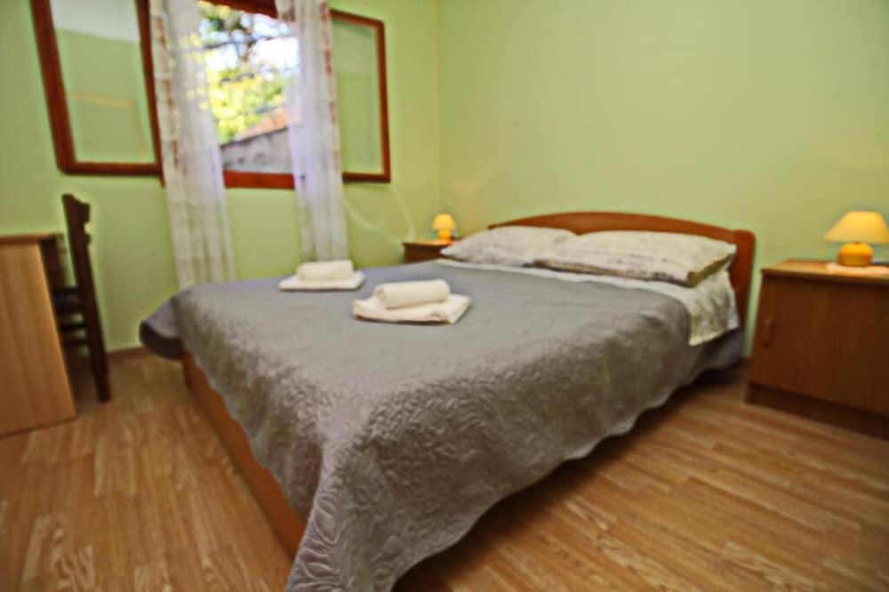 Apartments Bacic view 3