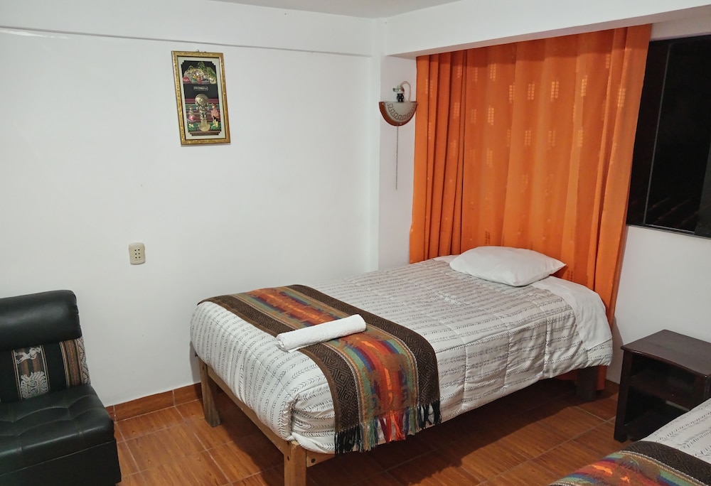 Hostal sinchiroca machupicchu view 3