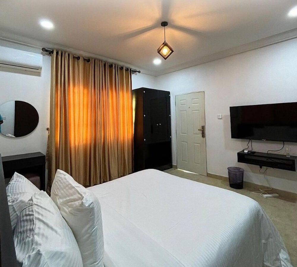Smart Service Apartments