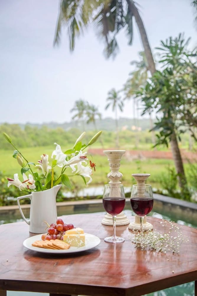 Frangipani by Hireavilla - 4BR w Pool Field View
