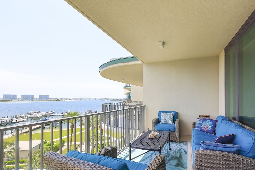 Phoenix On The Bay 1506 2 Bedroom Condo