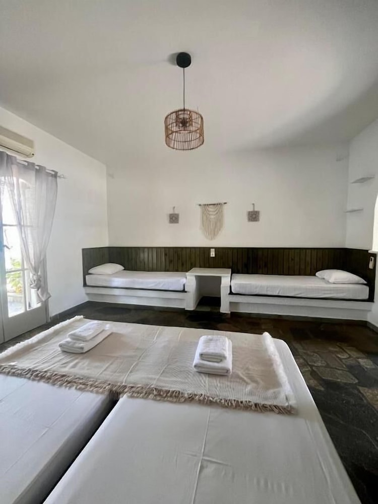 Casa Paros