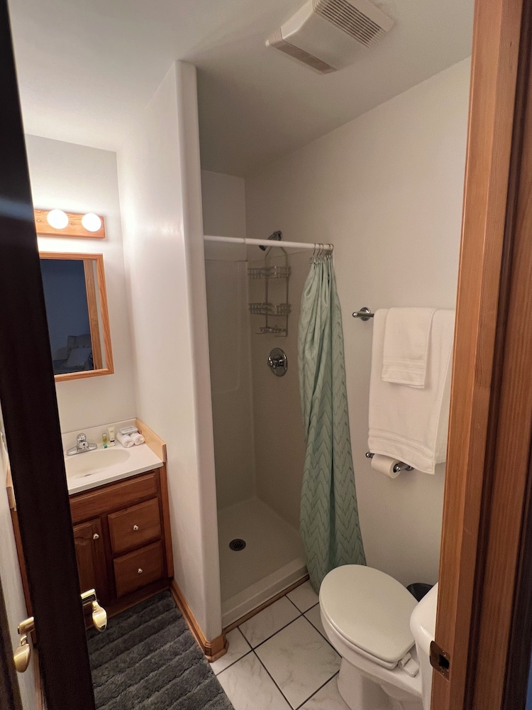 Lone Eagle Lodge - Property Image 12