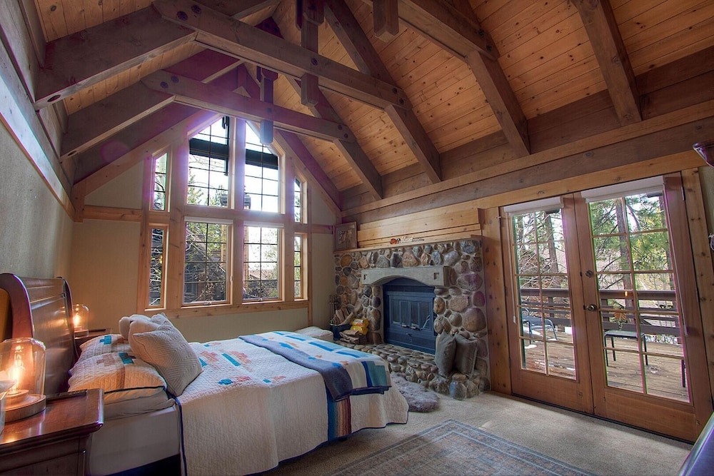 Lake Tahoe Vacations - Third Creek Comfort 2 Bedroom Townhouse by RedAwning - Property Image 18