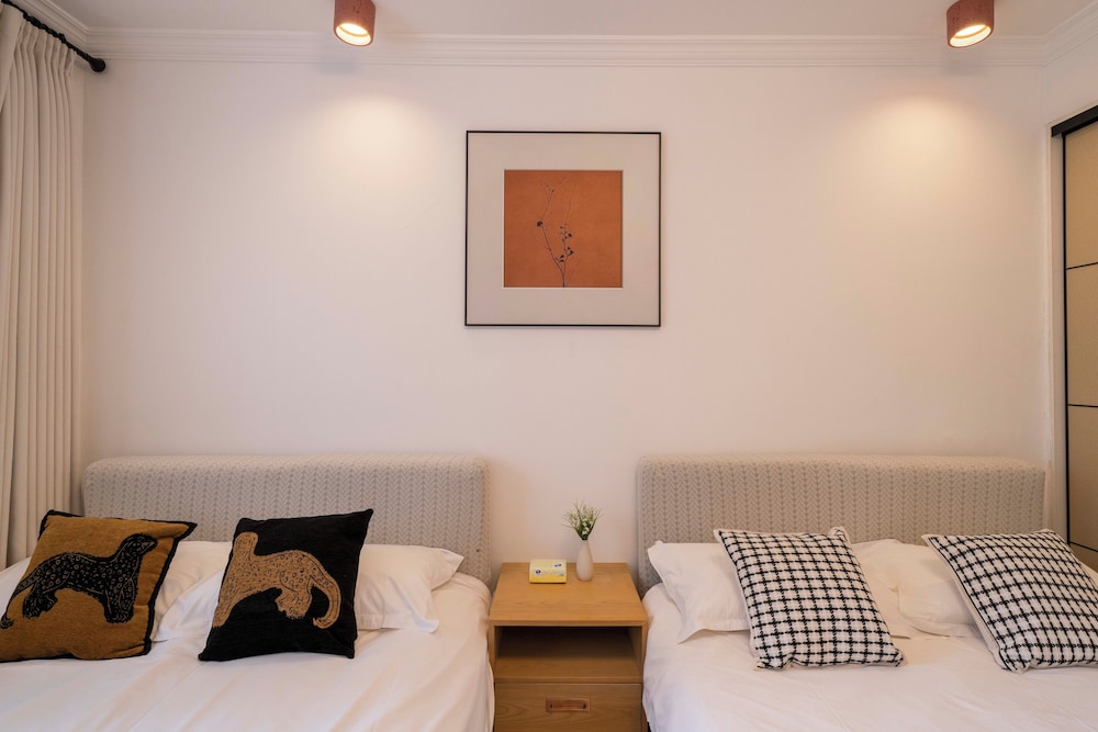 Book and Bed-People's Square