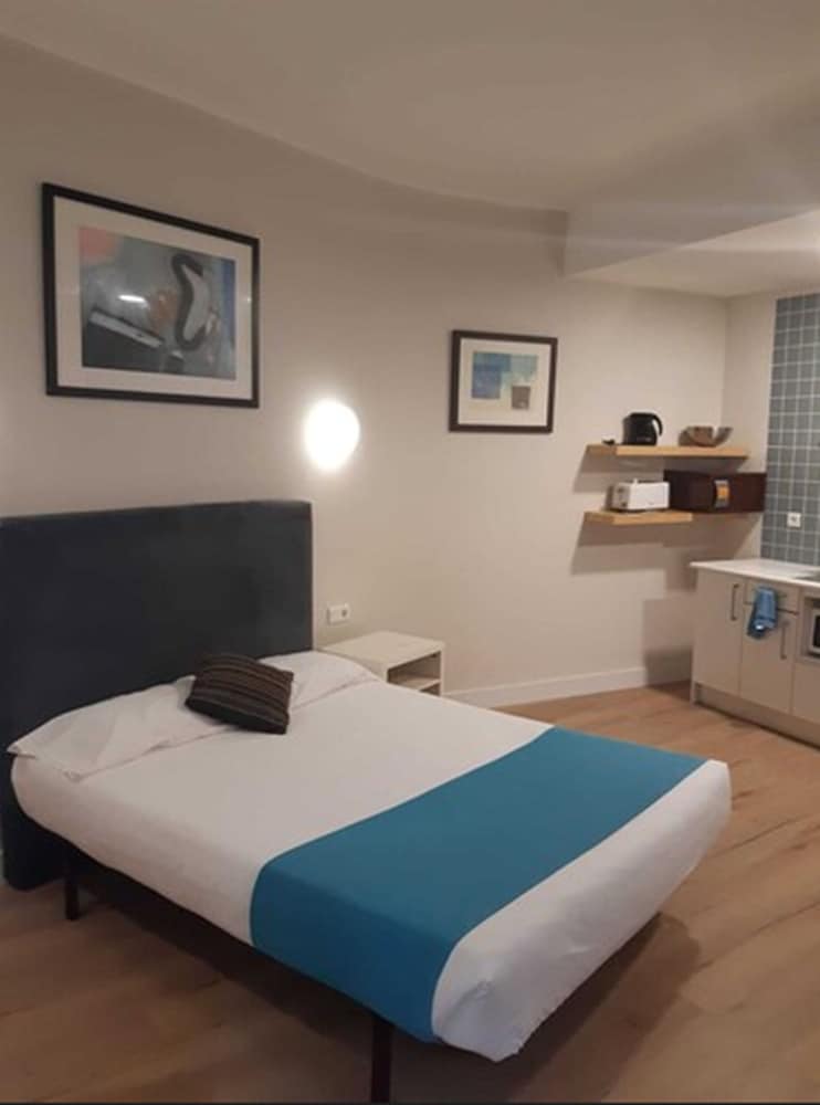 Apartamentos Mayerling Bisbe Urquinaona