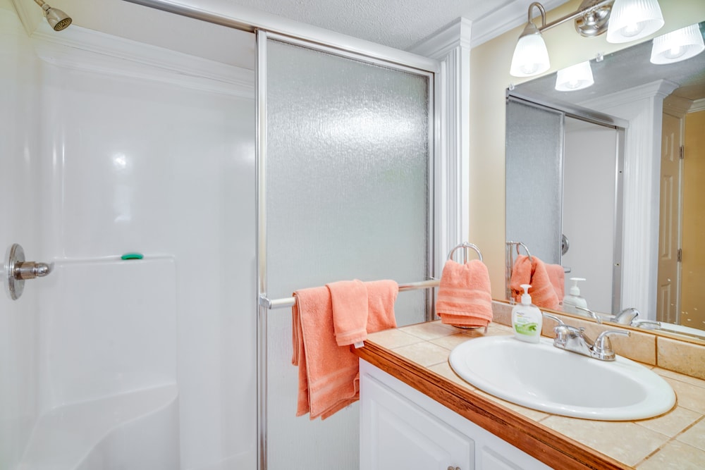 Lakefront Jonesville Cabin w/ Dock  Fire Pit! - Property Image 15