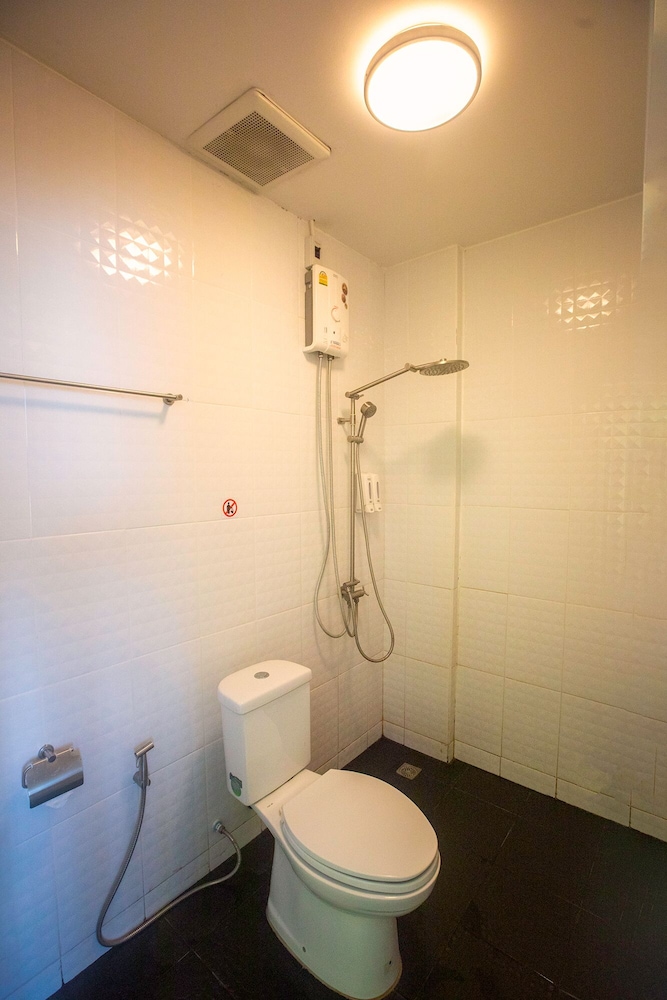 ZZZ Hostel - Don Mueang Airport