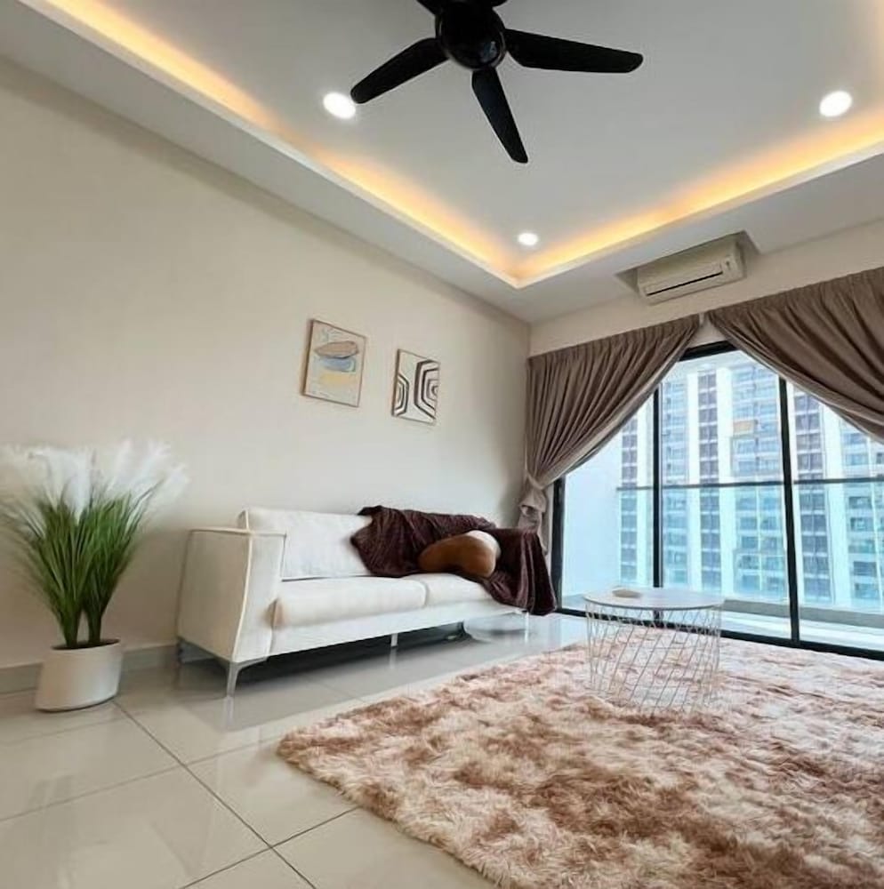 Rooftop Pool Jalan Landmark Apartments