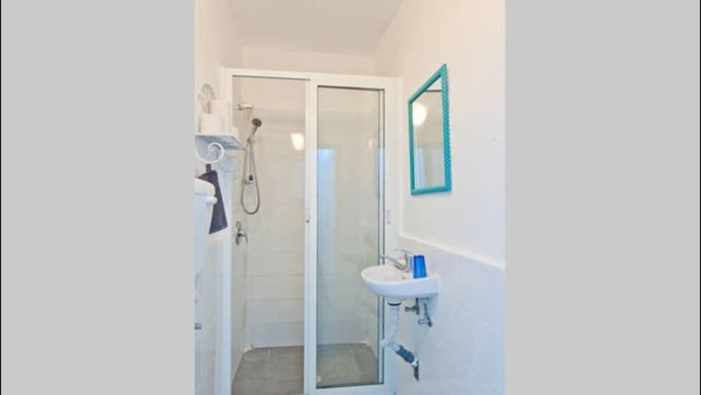 Ha-Carmel Market Apartment