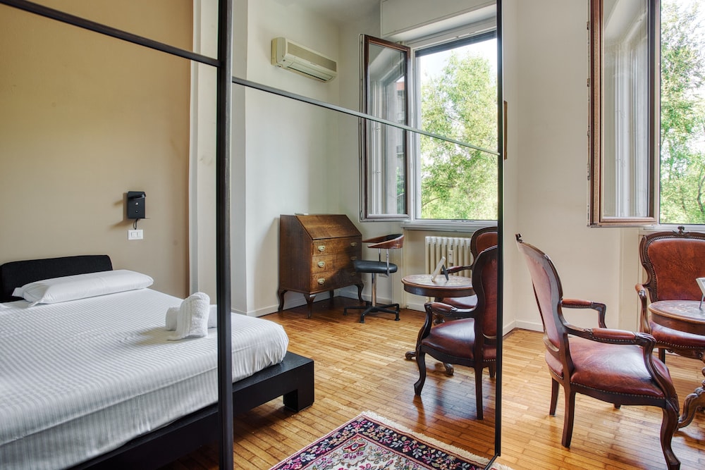 JOIVY Stylish Flat in Porta Genova