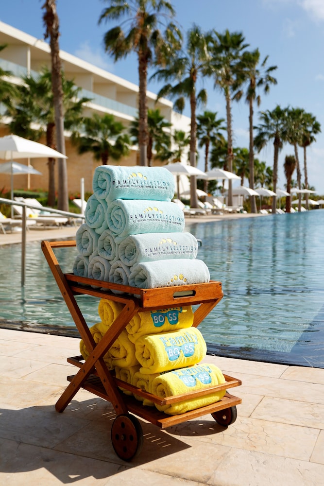 Family Selection at Grand Palladium Select Costa Mujeres - All Inclusive