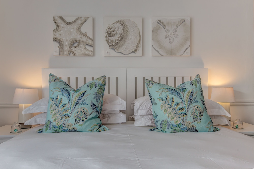 Amanzi Island Boutique Hotel