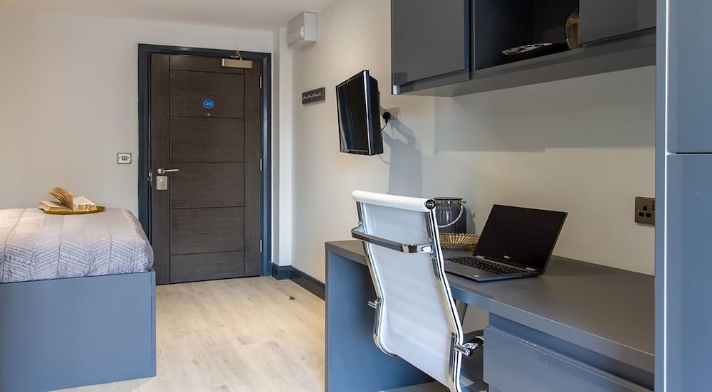 The Residence Coventry by Paymán Club view 2