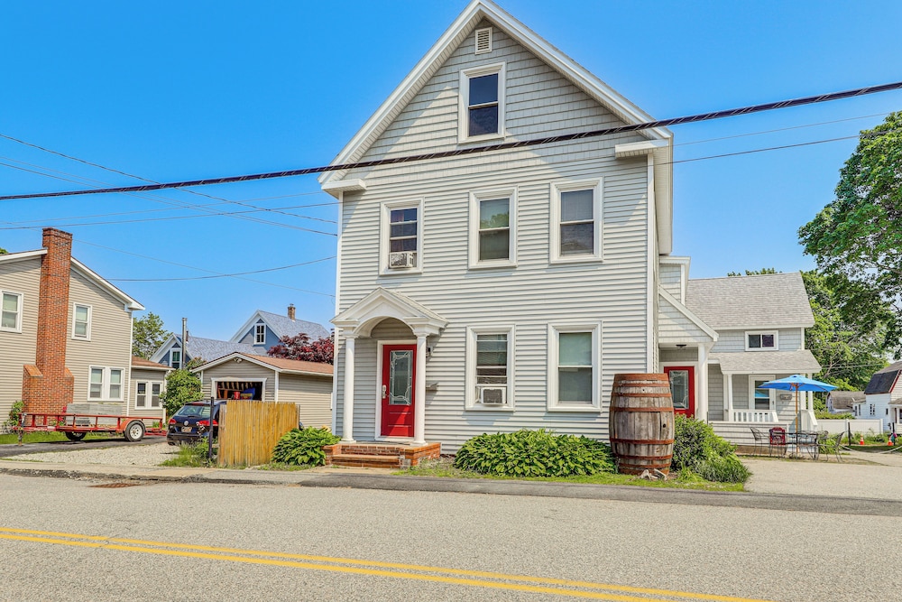 Walk to Pier & Ocean: Apt in Old Orchard Beach!