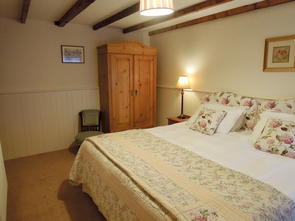The Cider Barn With 2 Bedrooms and 1 Bathrooms