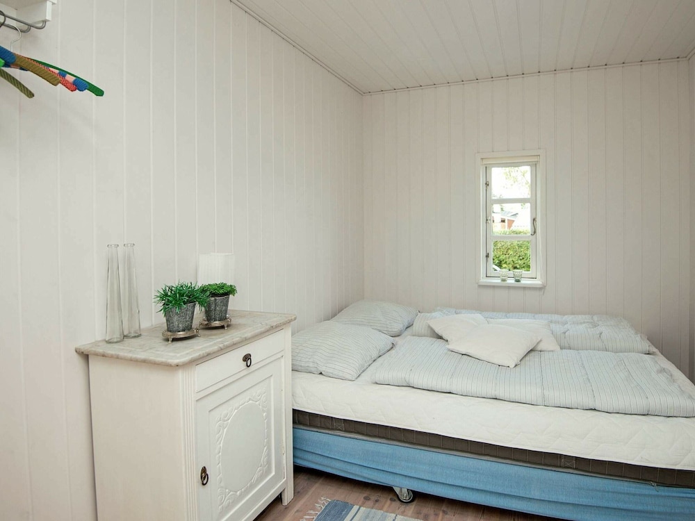 6 Person Holiday Home in Juelsminde view 4