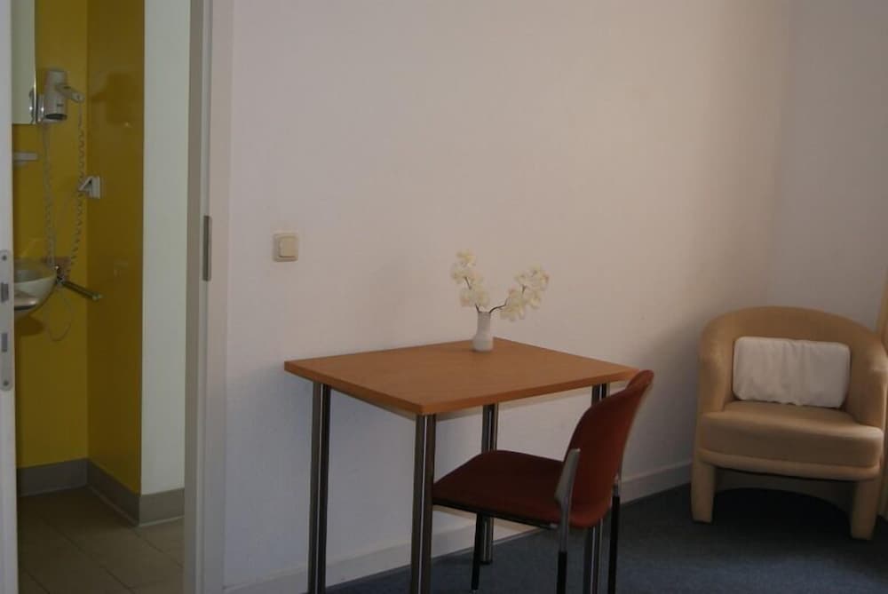 Photo 33