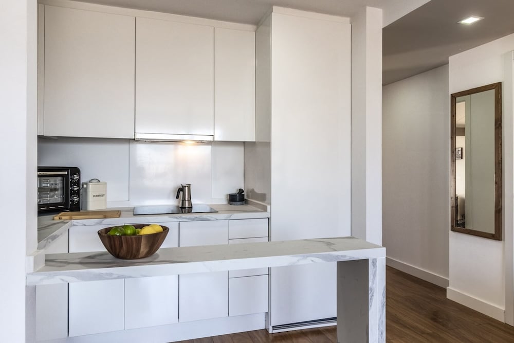 Hiis - 2 Bedrooms and Terrace in R os Rosas