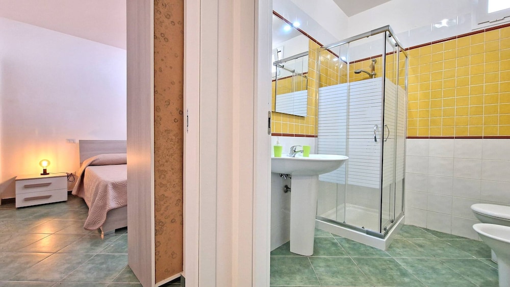 Villetta Charme 2 in Capilungo 5 Guests by the sea