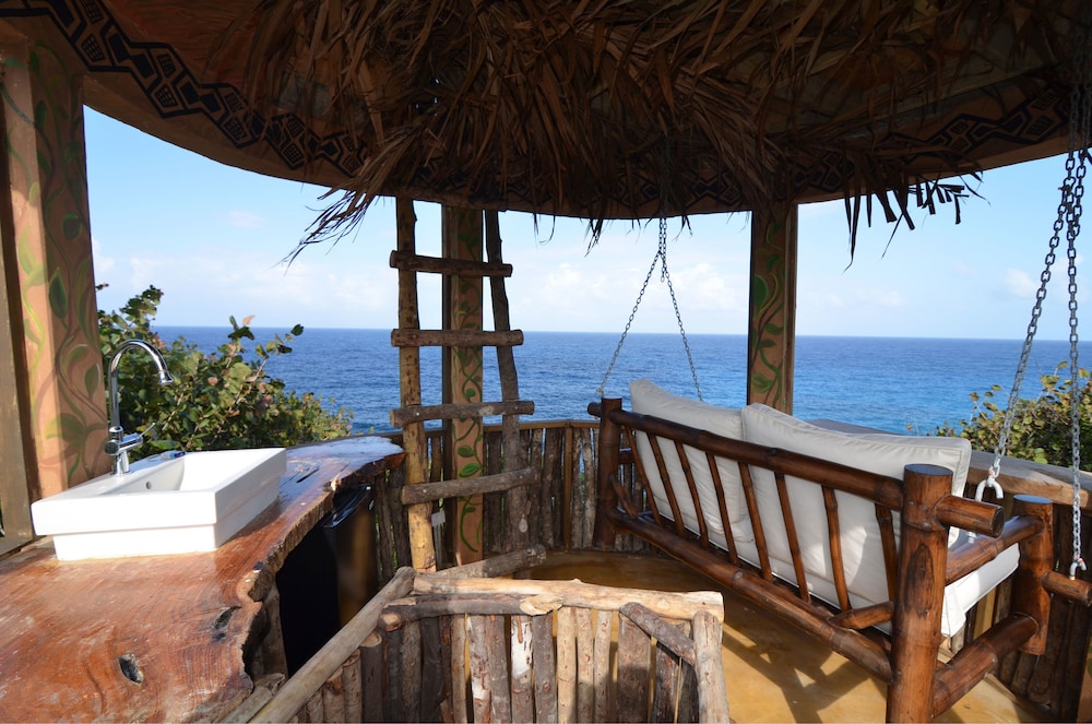 Great Huts - Property Image 1