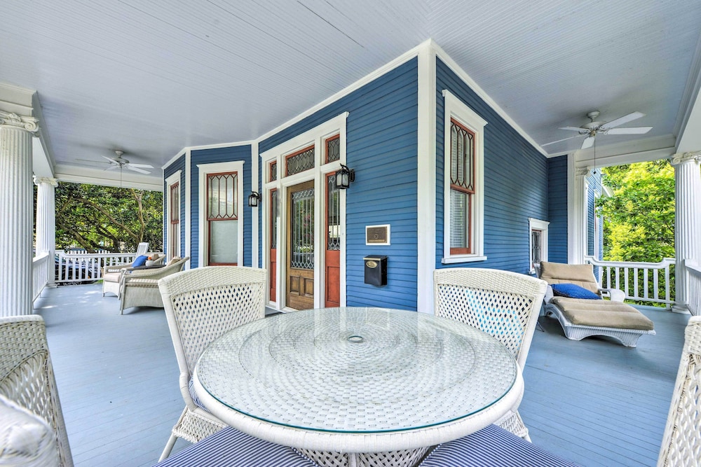 Luxury 4 Bdr Ocean View Home w Pool Hot Tub