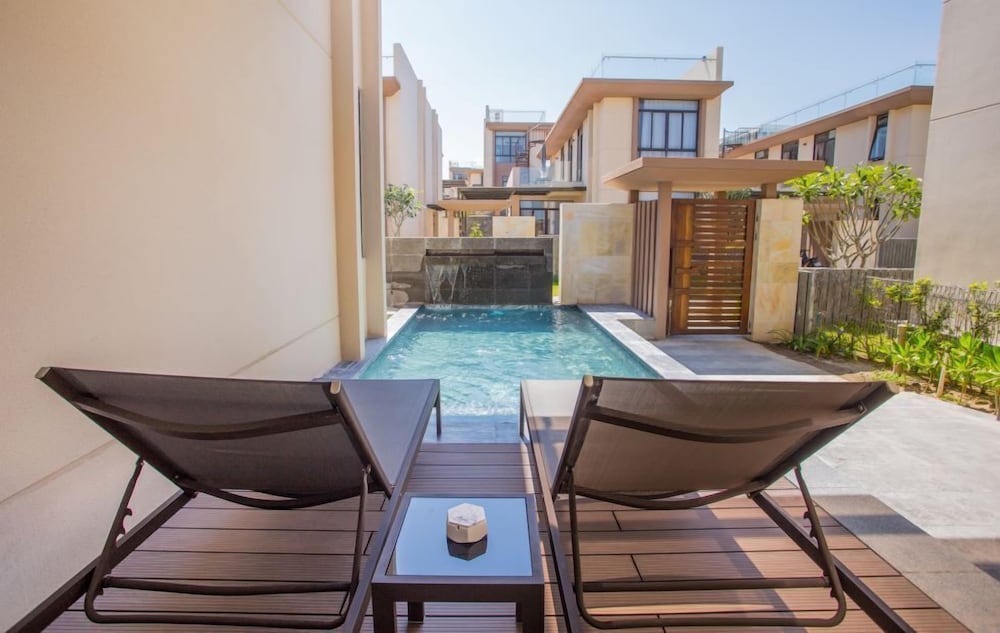 Mystery Villas in Wynham Garden Cam Ranh view 3