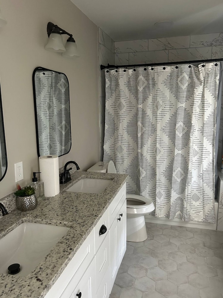 Southern Collective Sleeps8 Airport-beltline