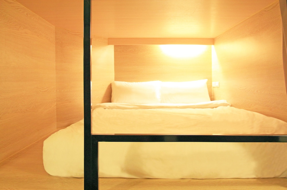 StarBox Hostel