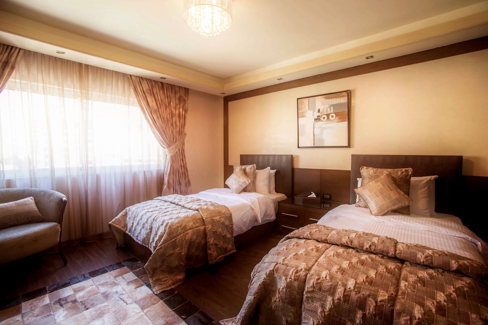 Lahoya Suites