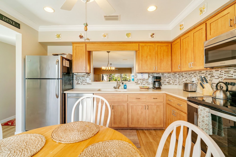 Upgraded Lake House Condo 1min To Siesta Key Beach