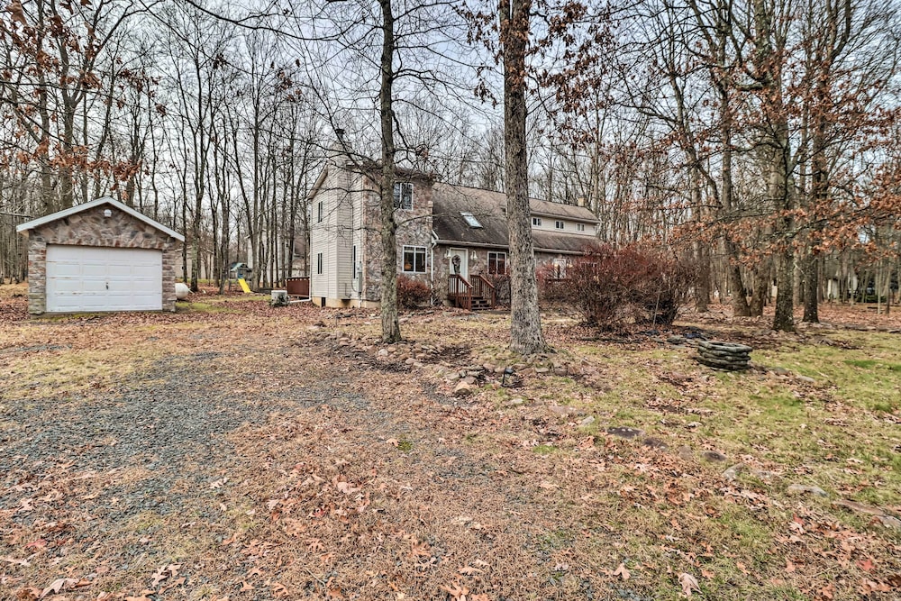Game Room & Lake Access: Albrightsville Home! view 3
