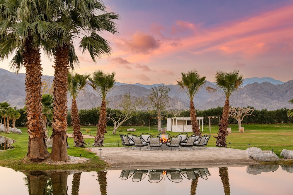 Buena Vista by Avantstay Massive Outdoor Oasis w/ Pool, Spa Firepit! - Property Image 20