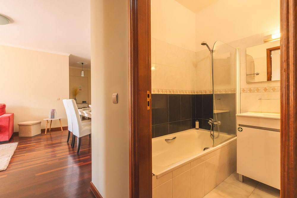 Strelitzia Apartment by Altantic Holiday