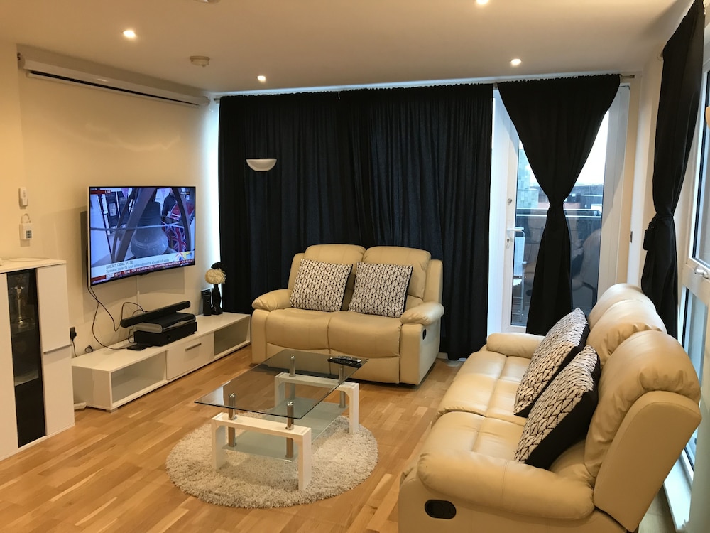 Chelmsford Service Apartment