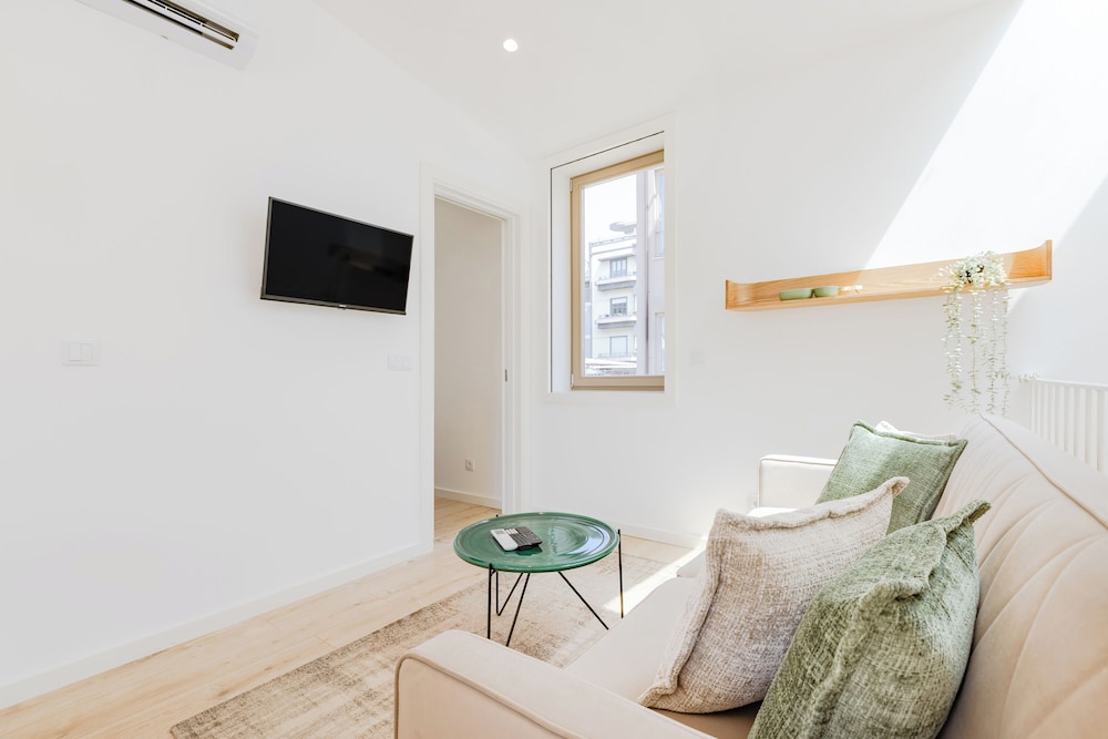 The Sunny Duplex at BoaVista Flats