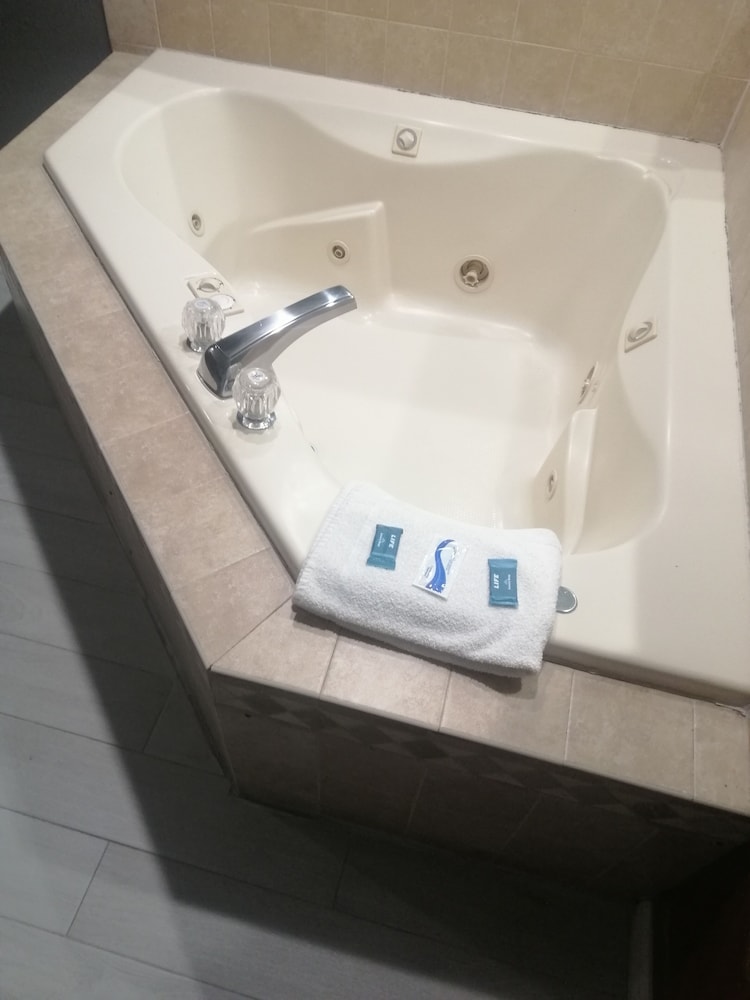 Royal Inn & Suite
