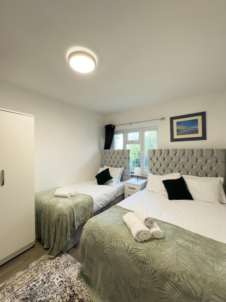 Heathrow Lodge B&B
