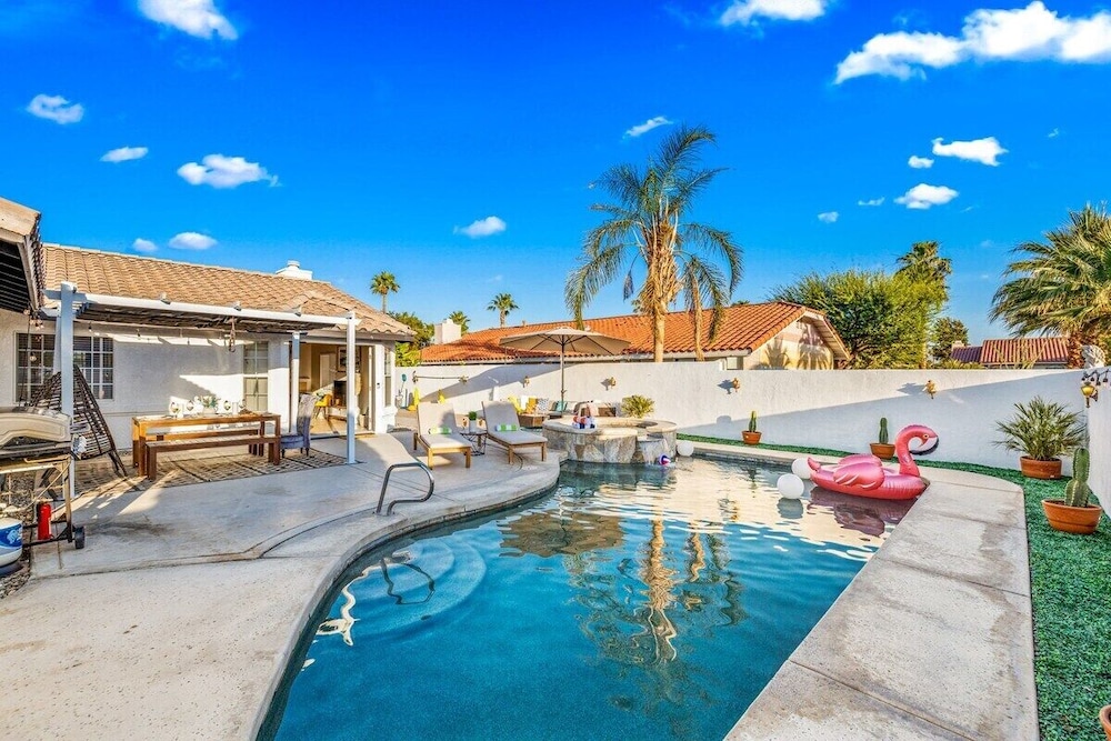 Desert Fun 4BR Retreat with Pool