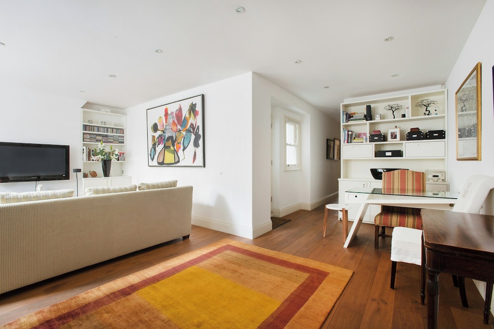 Courtfield Road II by Onefinestay