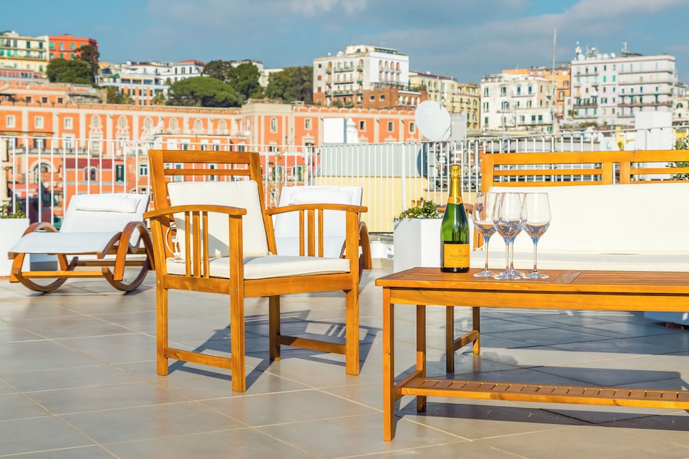 Poerio Rooftop Luxury Apartment