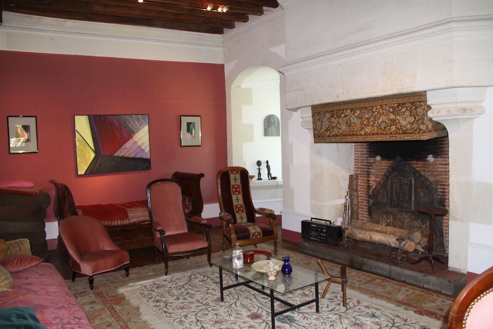 Chateau de Coubloust view 3
