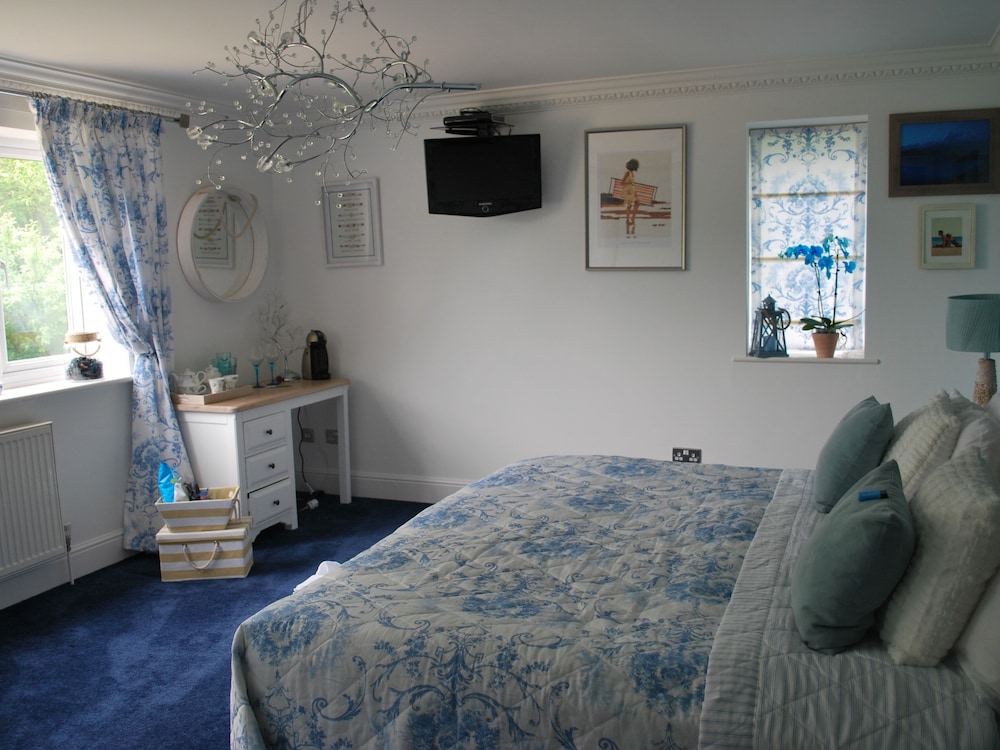 The Waters Edge Guest House