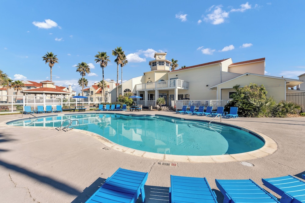 The Lazy Turtle by Silver Sands Vacation Rentals
