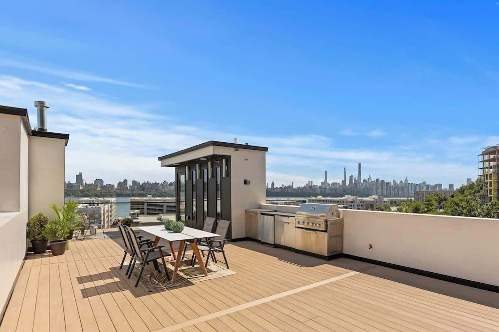 Hudson Views