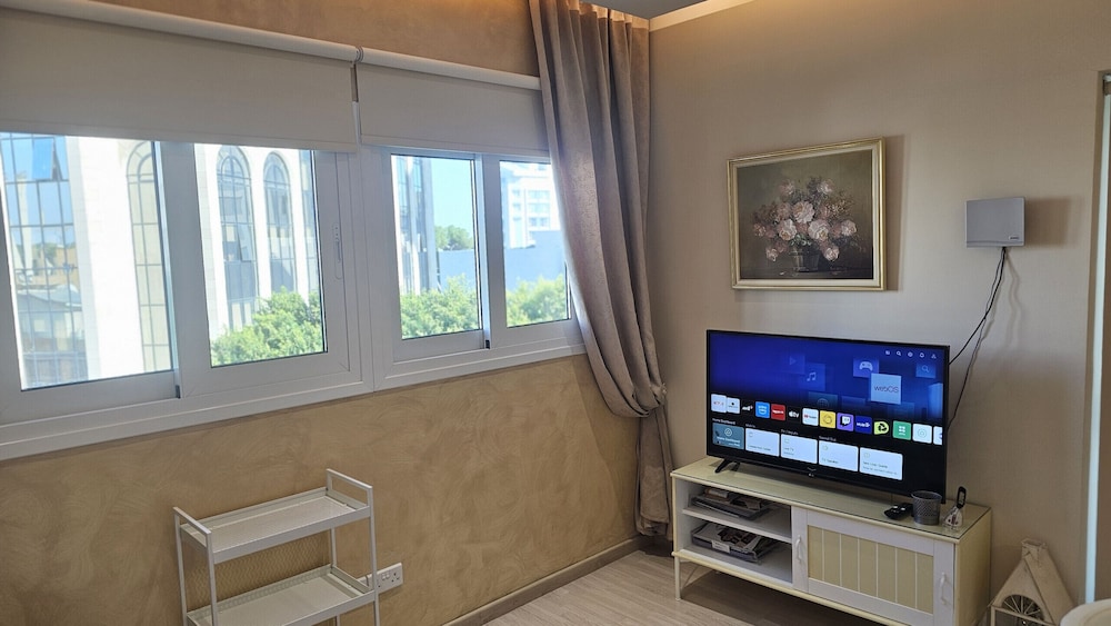116 NIC 302a - Stay Fantasia Central Suite