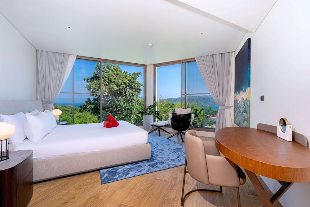 Sea View Condo BluePoint 817 Adults Only